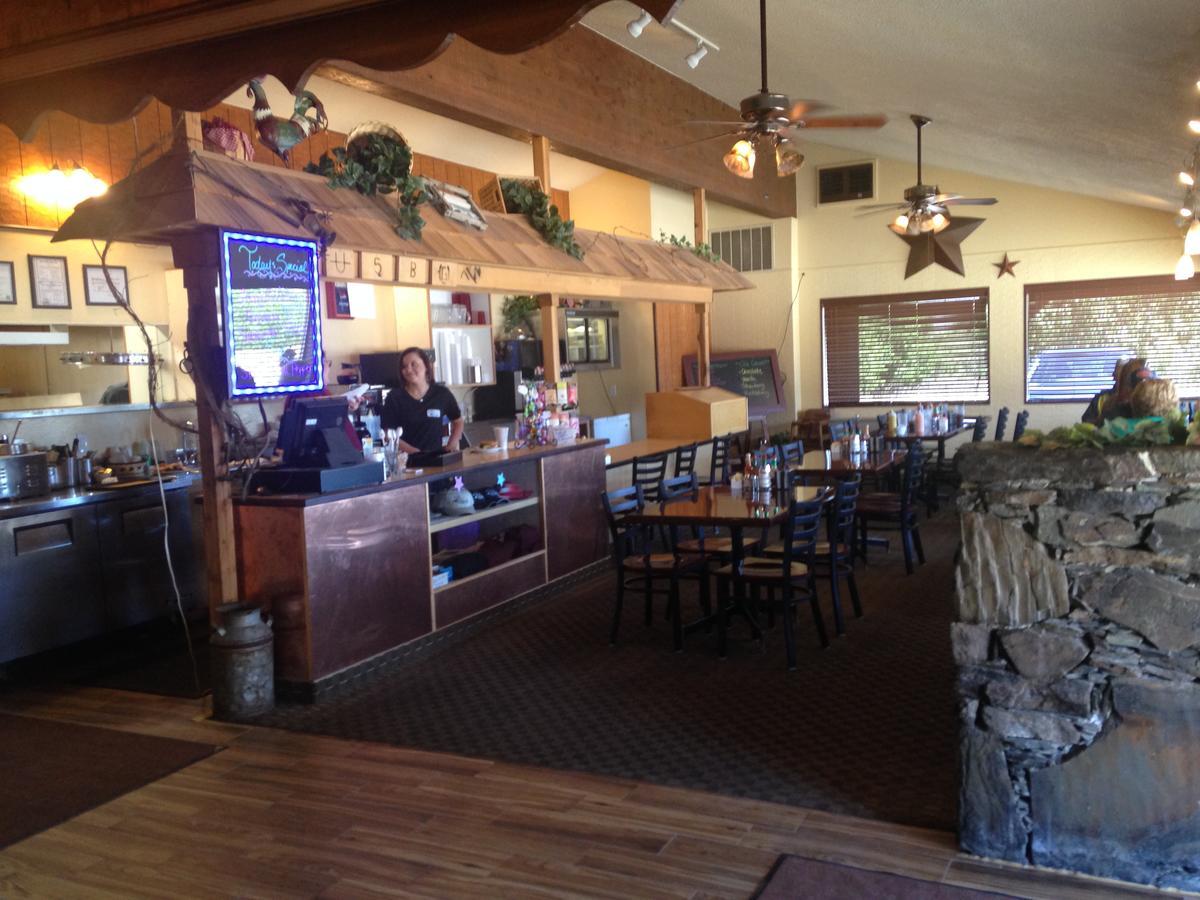 The Village Inn Motel & Restaurant Challis Kültér fotó